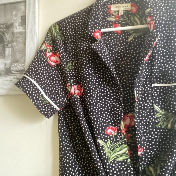 Button-up polka-dot shirt top with flower roses - Picture 3 of 5
